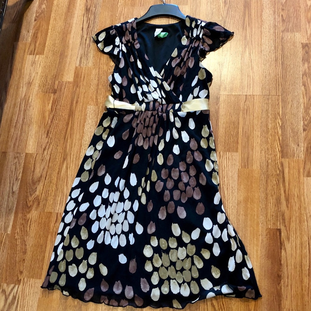Stunning black dress with design